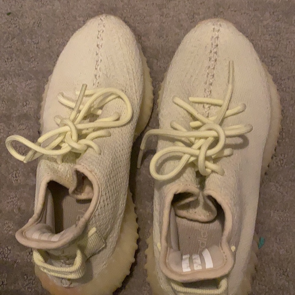 Yeezy - Picture 2 of 4